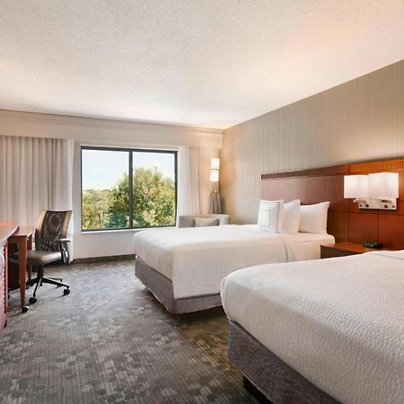 Courtyard By Marriott Bloomington Normal Ξενοδοχείο Εξωτερικό φωτογραφία