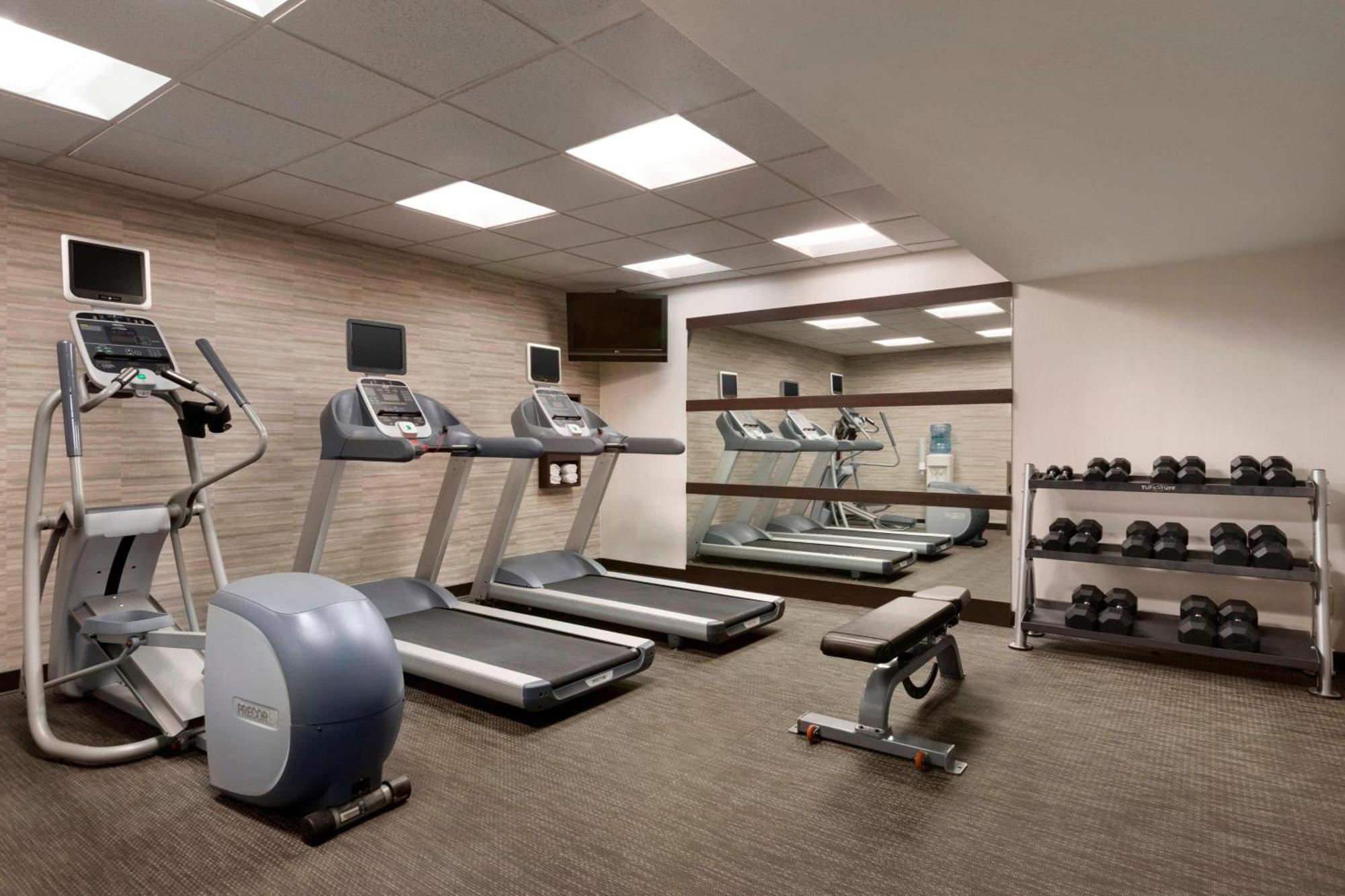 Courtyard By Marriott Bloomington Normal Ξενοδοχείο Εξωτερικό φωτογραφία