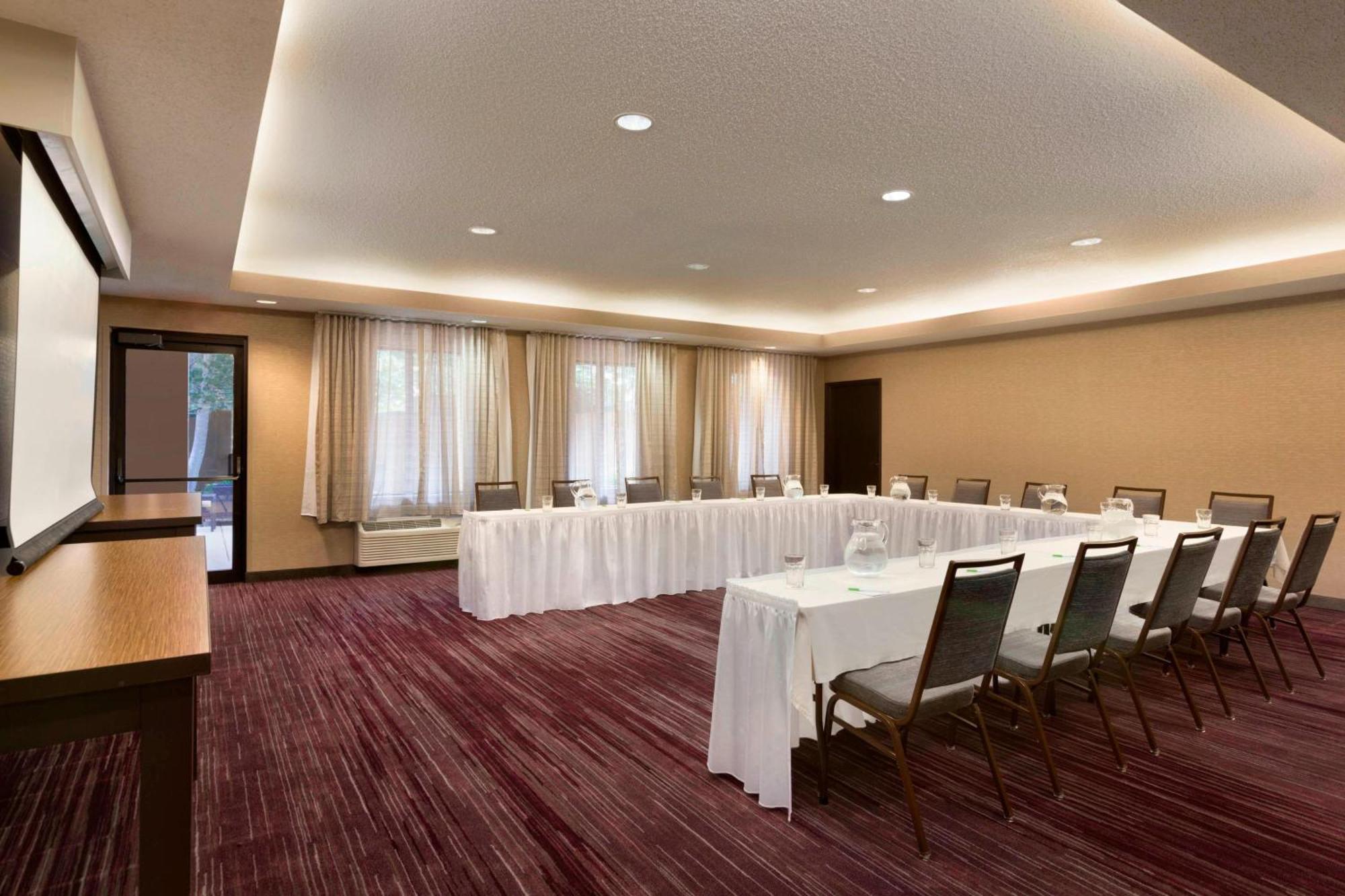 Courtyard By Marriott Bloomington Normal Ξενοδοχείο Εξωτερικό φωτογραφία
