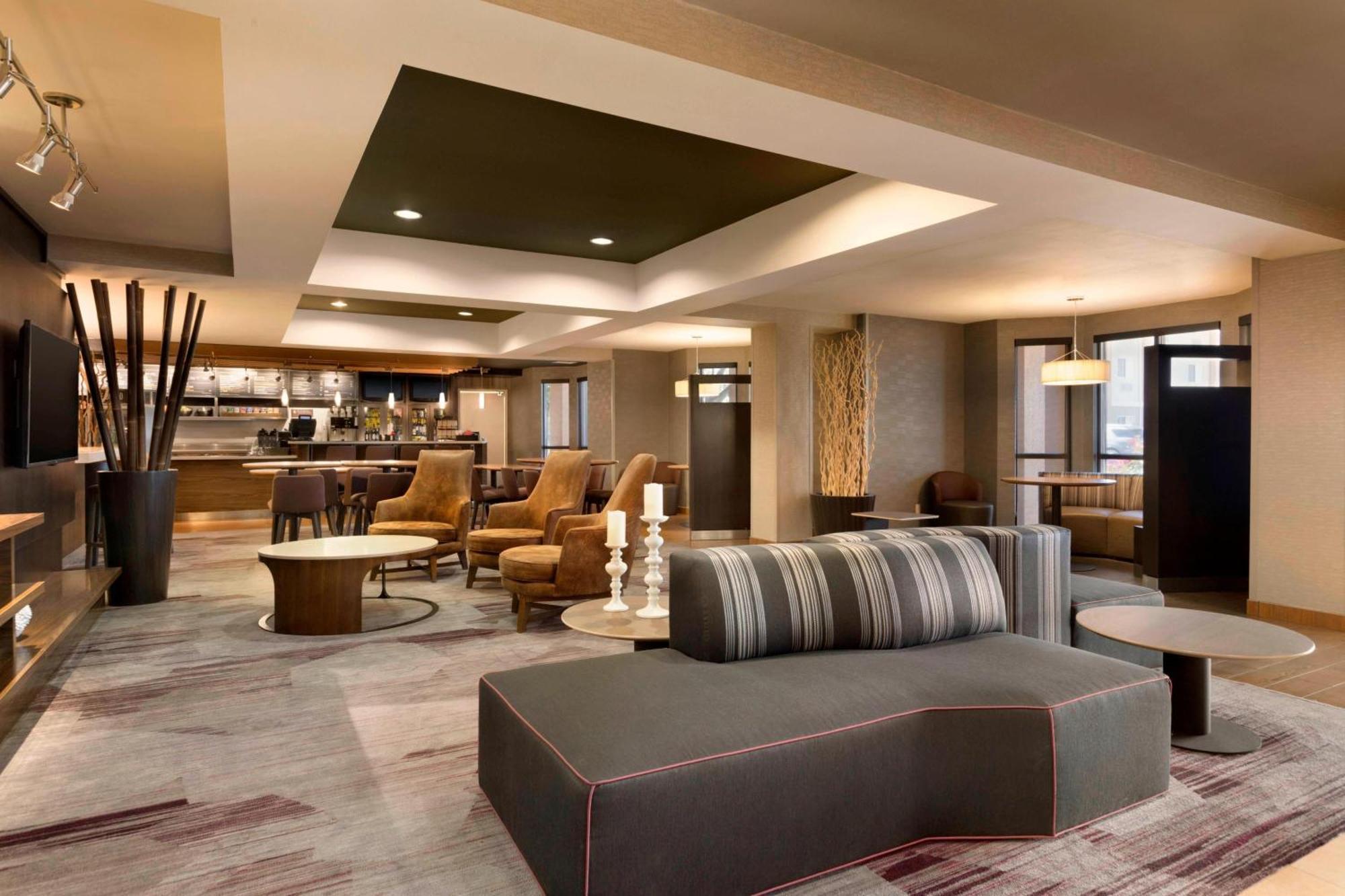 Courtyard By Marriott Bloomington Normal Ξενοδοχείο Εξωτερικό φωτογραφία