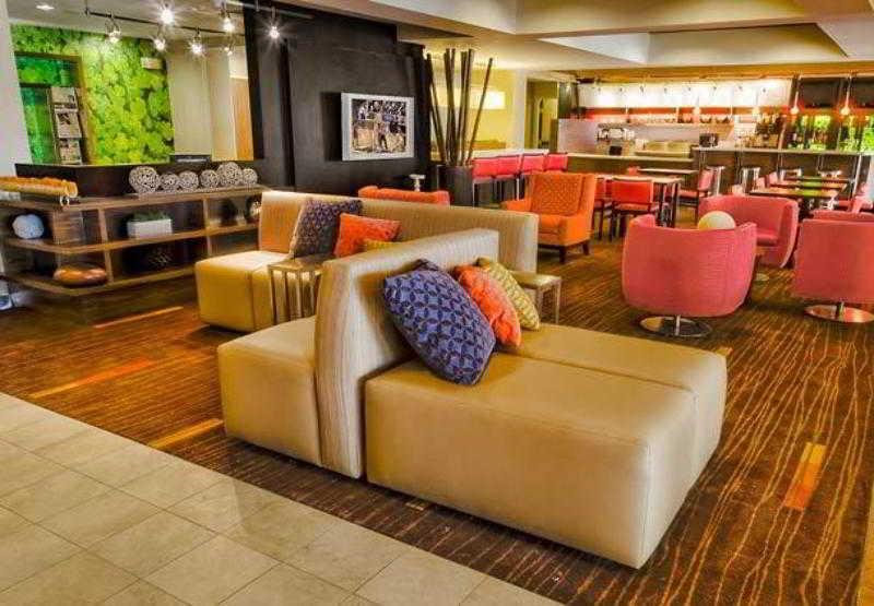 Courtyard By Marriott Bloomington Normal Ξενοδοχείο Εστιατόριο φωτογραφία
